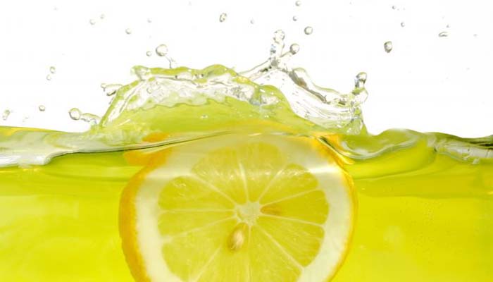 Lemon-Juice-And-Water.jpg