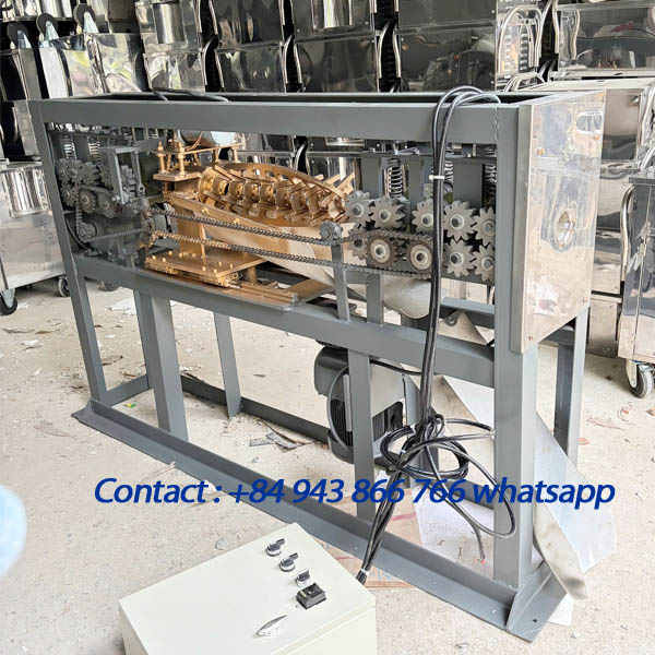 1-holes-sugarcane-peeled-machine.jpg